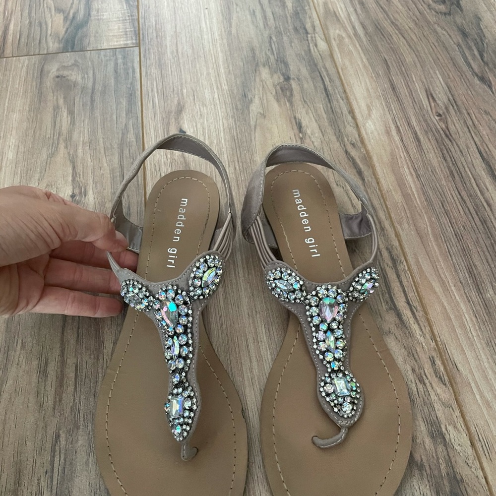Steve Madden jeweled pink sandal flats size 9.